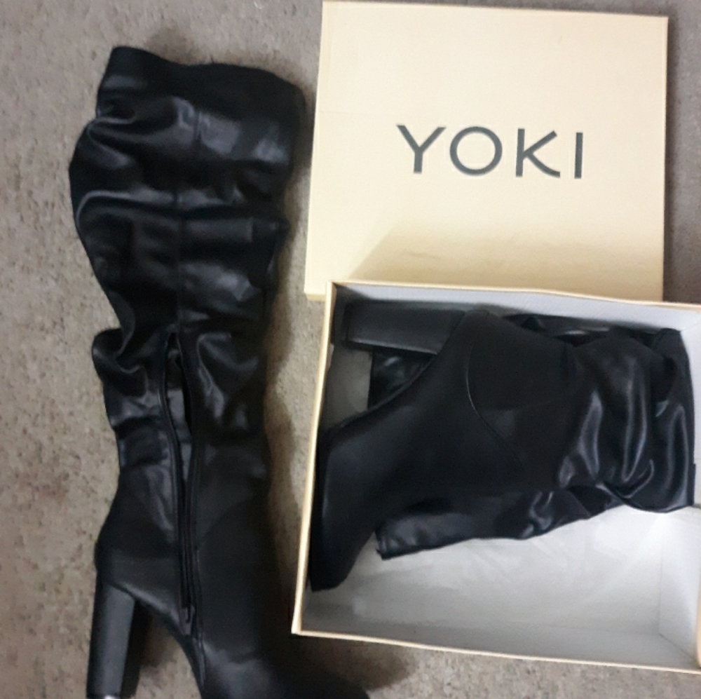 BNIB Yoki black knee high boots